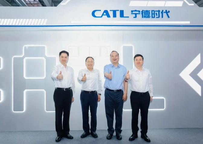寧德時(shí)代攜手問(wèn)界，以“廠中廠”模式加速擴(kuò)產(chǎn)